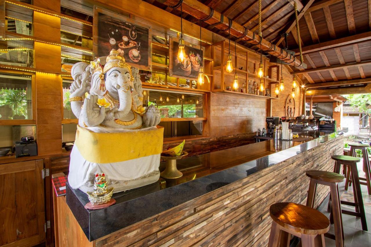Moson Villa Legian Bagian luar foto