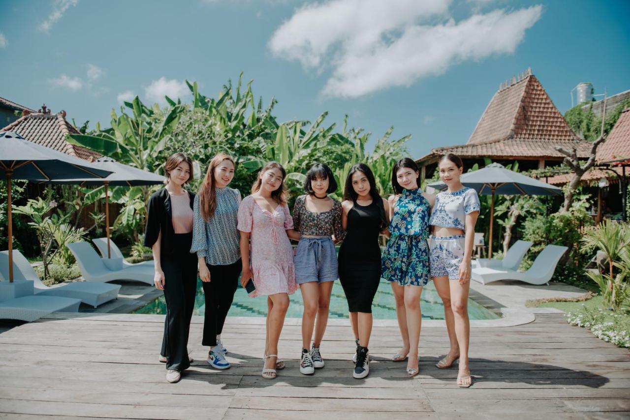 Moson Villa Legian Bagian luar foto