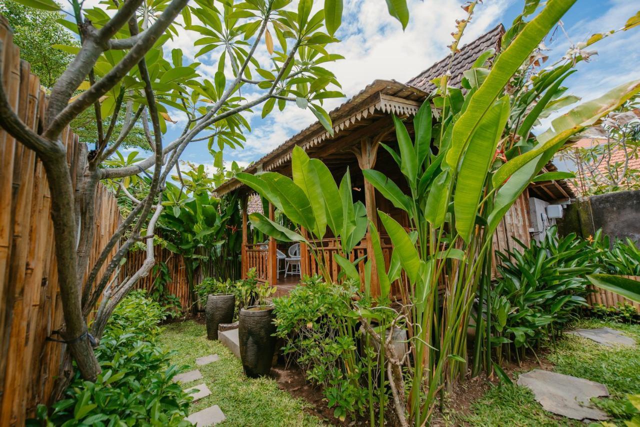 Moson Villa Legian Bagian luar foto