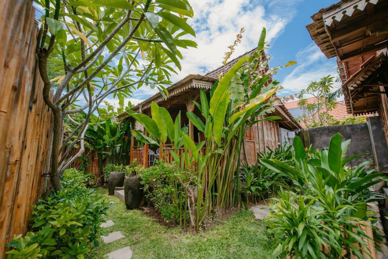 Moson Villa Legian Bagian luar foto